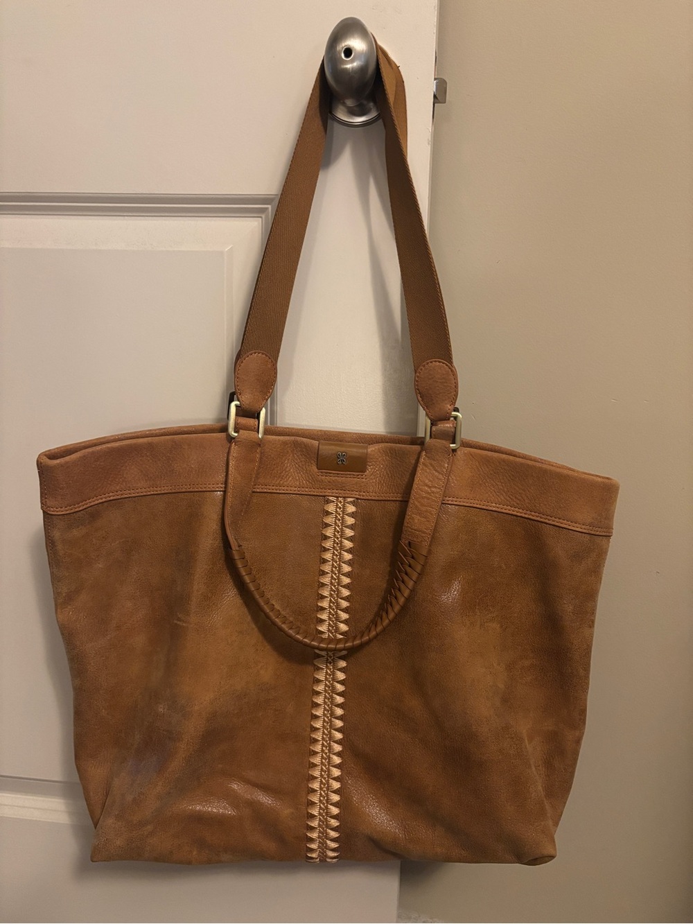 HOBO Romy Max Tote in Whiskey Brown Buffed Leather - Picture 6 of 8